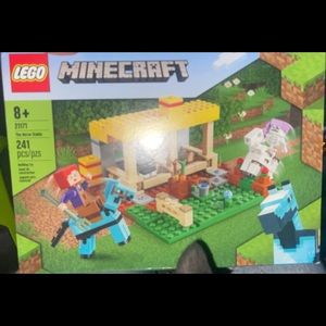 LEGO Minecraft: The Horse Stable